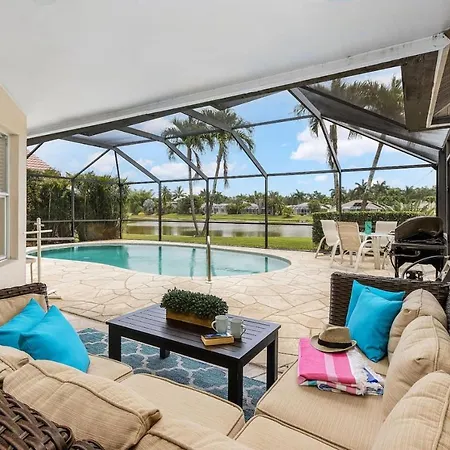 Lazy Days And Lake Views. Beautiful Naples Pool Home